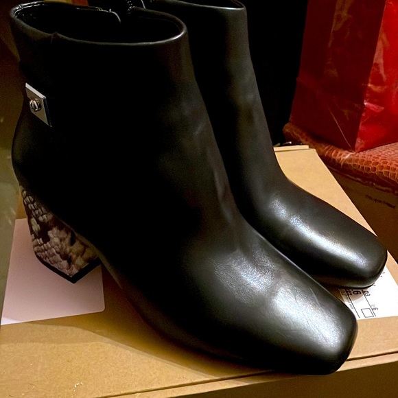 Genuine Black Leather Boots(Not Fake) - Picture 3 of 9